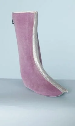 Paire de guêtres 1970 en daim mauve et cuir argent