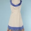 n5832_robe_1950_soie_blanc_casse_bleu_applications_motifs_fleurs_imprimees_brodees_relief_taille_40_pic001