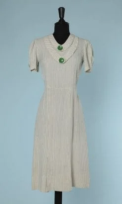 n5840_robe_1930_rayonne_rayures_blanches_vertes_col_flotant_boutonne_taille_36_pic001
