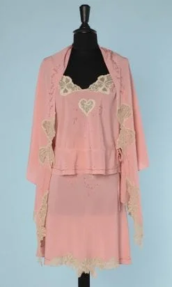 n5876_ensemble_top_jupe_chale_soie_rose_dentelle_broderies_lolita_lempicka_taille_unique_pic001