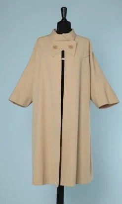 n5880_manteau_soie_sauvage_beige_1950_col_croise_boutonne_pic001