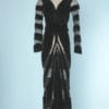 n5901_robe_longue_1930_1940_tulle_velours_soie_noir_epaules_boudin_taille_38_pic001