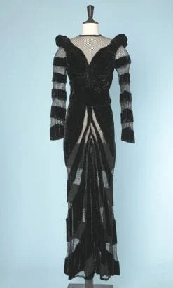 n5901_robe_longue_1930_1940_tulle_velours_soie_noir_epaules_boudin_taille_38_pic001