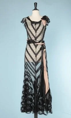 n5805_robe_longue_1930_tulle_plumetis_ceinture_satin_rose_noir_taille_36_38_pic001