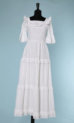n5811_robe_1970_broderie_anglaise_volants_taille_36_pic001