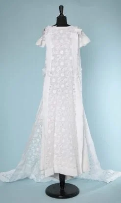 n5813_robe_1970_organdi_blanc_brode_mariee_taille_38_pic001