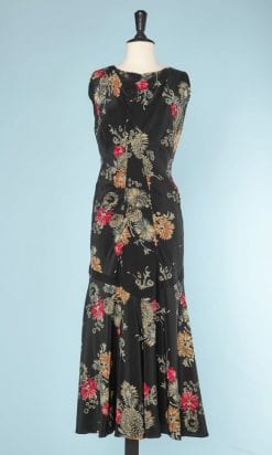 n5820_robe_longue_soie_noire_imprimee_fleurs_sans_manches_taille_38_pic001
