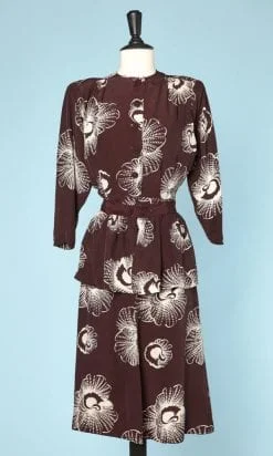 Robe en rayonne marron et blanche 1940