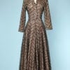 n6203_robe_longue_1950_tulle_brode_noir_fond_jaune_taille_36_pic001