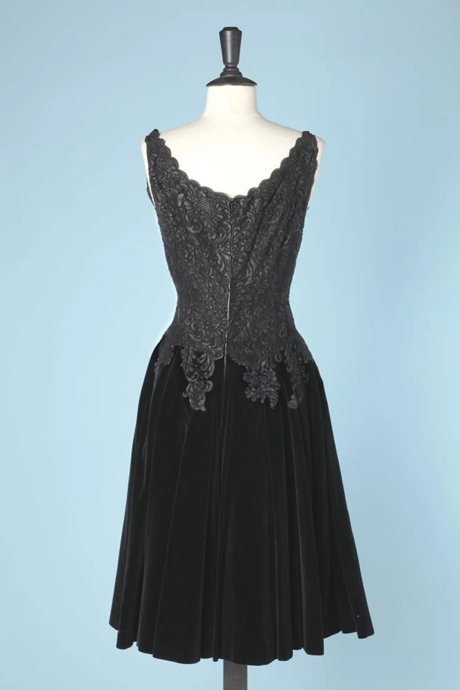 n5042_robe_velours_guipure_noire_1950_taille36_38_pic001