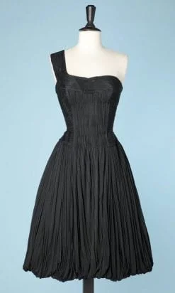 n5060_robe_jersey_soie_plissee_carven_hiver_1957_pic006