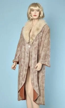 n5365_manteau_soie_rose_lame_argent_1925_col_renard_beige_taille_40_42_pic003