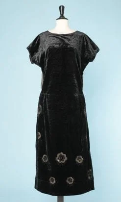 n6100_robe_velours_soie_noir_1920_brodee_motifs_or_taille_38_40_pic001
