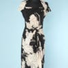 Robe en soie 1940 noire et imprimé de grappes de fleurs