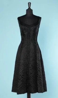 n6384_robe_1950_faille_noire_dentelle_34_pic001