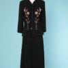 n6396_tailleur_jupe_crepe_noir_1940_brode_fleurs_tige_38_40_pic001