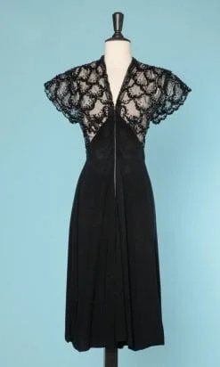 n6407_robe_crepe_noir_1940_haut_tulle_noir_brode_paillettes_zippee_36_38_pic001