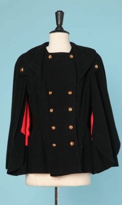 n6408_veste_cape_lainage_noir_1940_double_crepe_rouge_boutons_or_38_40_pic001