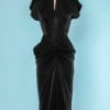 n6410_robe_crepe_noir_1940_plisse_nombril_fente_encolure_col_brode_perles_strass_36__pic001