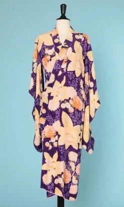 n6434_kimono_en_soie_imprime_de_fleurs_jaune_orange_violet_pic001