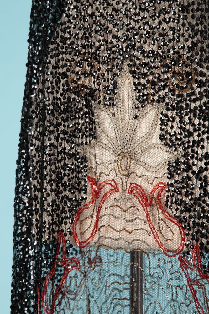 n6437_robe_tulle_noir_brode_paillettes_noires_perles_rouges_40_pic001