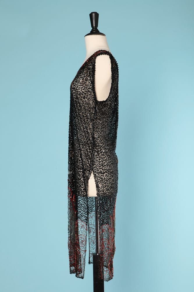 n6437_robe_tulle_noir_brode_paillettes_noires_perles_rouges_40_pic001