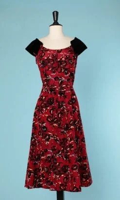 n6469_robe_faille_rouge_velours_noir_motifs_floques_pochoir_bleu_jaune_taille_42_pic001