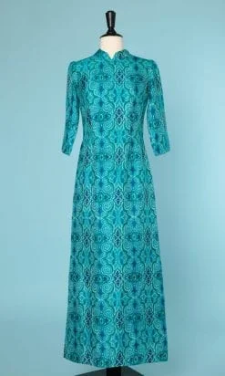 Longue robe en soie bleue turquoise 1970