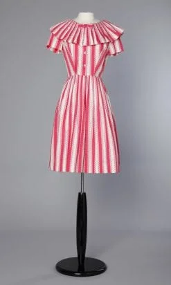 n22_robe_1950_a_rayures_rouges_et_blanches_pic001