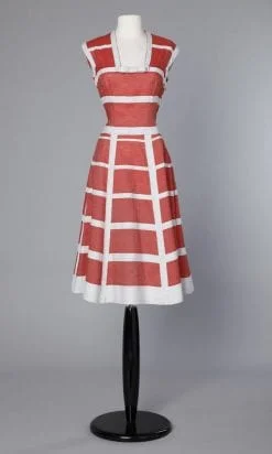 n34_robe_1950_rouge_et_blanche_pic001