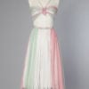 n36_robe_1960_en_mousseline_blanche_rose_et_verte_pic001