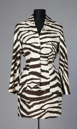 Tailleur en satin de soie imprimé zebré griffé Thierry Mugler