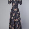 Robe longue 1930 en soie imprimée et rayures de fils d'or