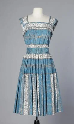 Robe en coton bleu et blanc imprimé gris