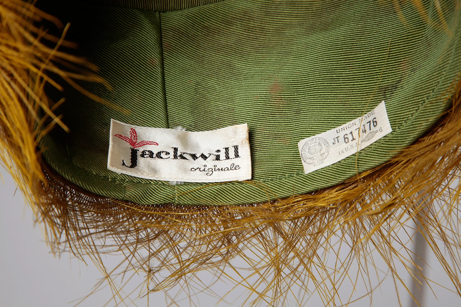 Chapeau en plumes Jackwill – Image 3