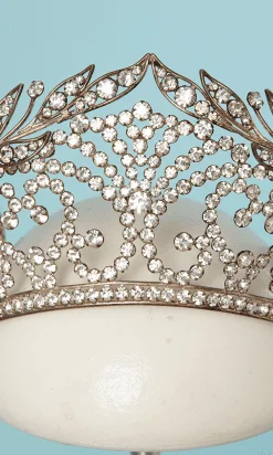 Couronne XIX ème en métal argenté et strass