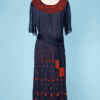 Robe en jersey de soie marine brodée de perles de rocaille brique