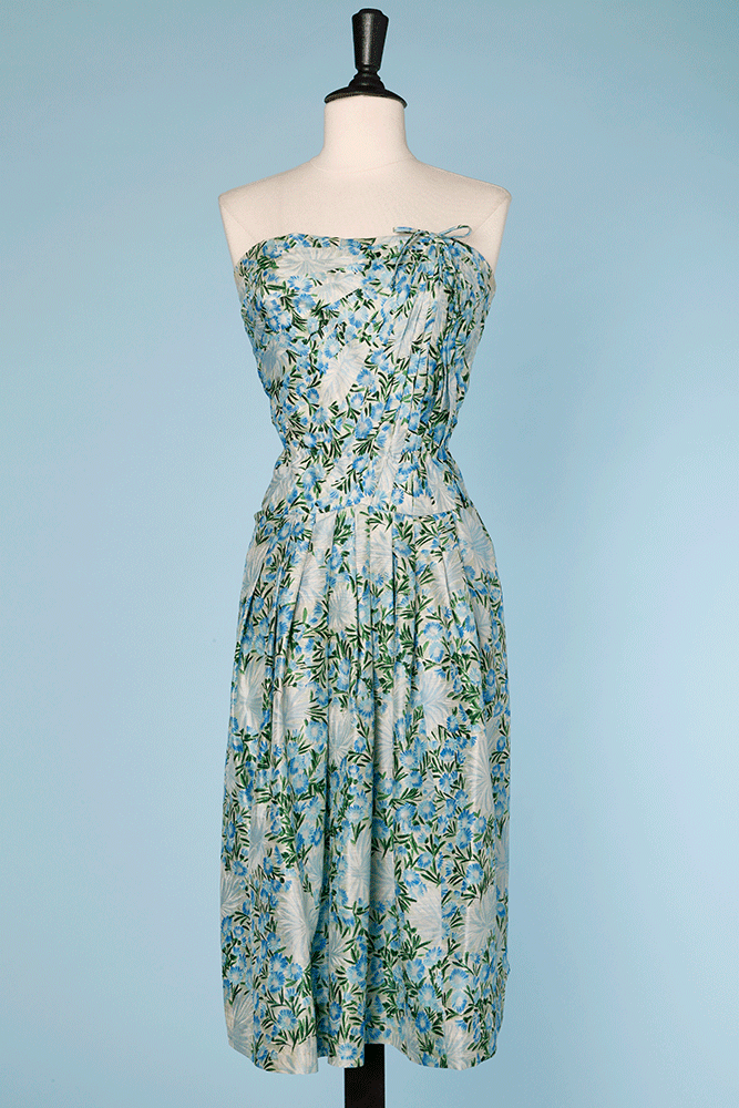 Robe 1950 en soie sauvage imprimé de fleurs griffée les 3 hirondelles