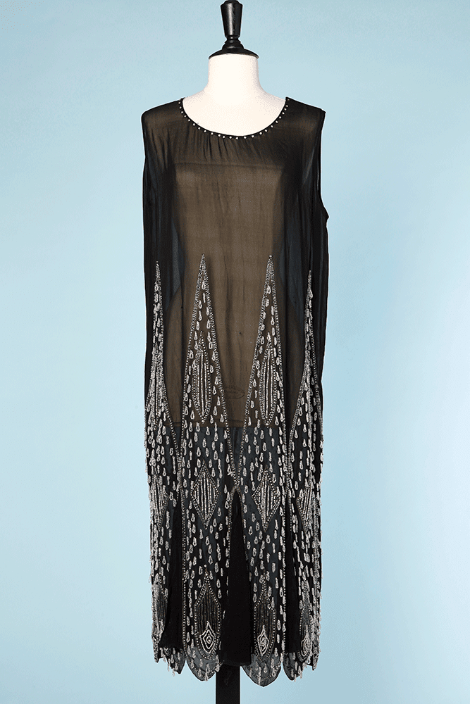 Robe 1925 en mousseline noire brodée de perles de verre transparentes