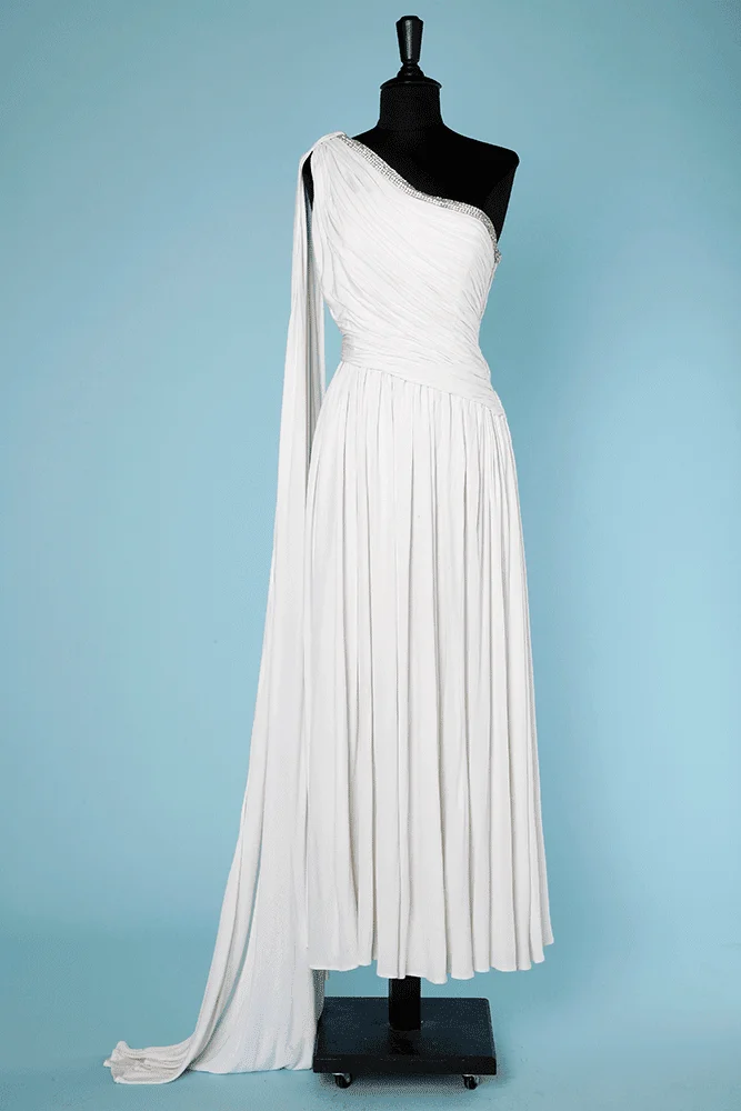 Robe longue 1960 en jersey blanc avec drapé à la grecque