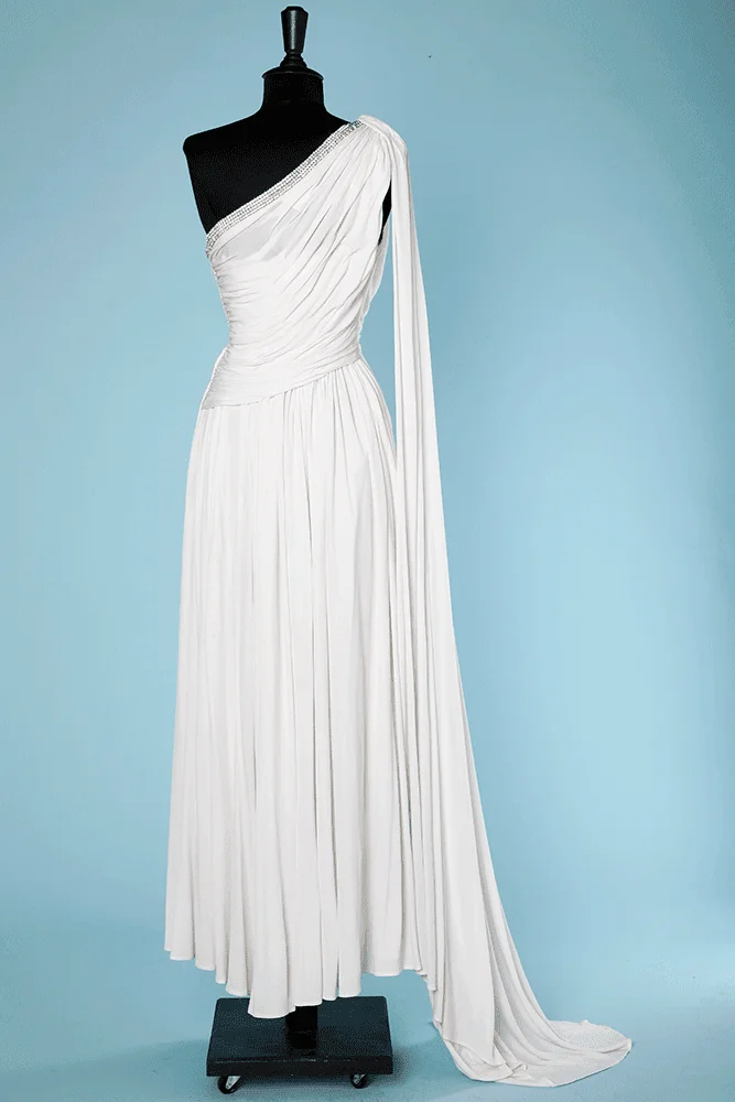 Robe longue 1960 en jersey blanc avec drapé à la grecque – Image 4