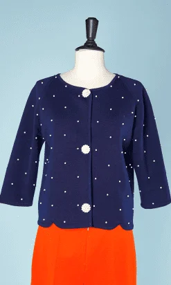 Gilet en jersey de laine marine brodé de perles blanches et boutons perlés