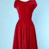 Robe 1950 en velours rouge