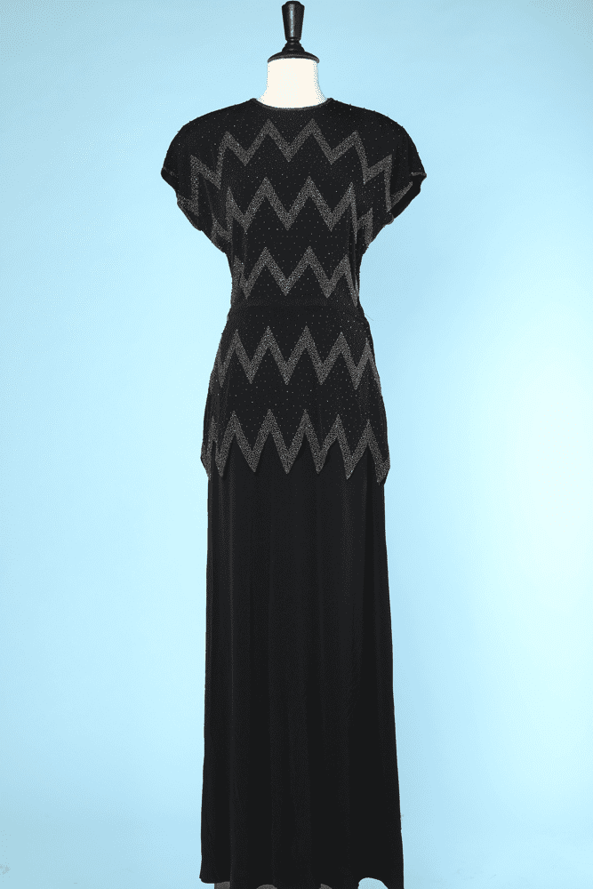 Robe longue 1940 en crêpe noir brodée de perles argent