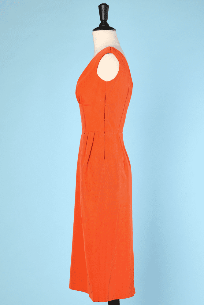 Tailleur robe 1950 en reps orange, velours noir et boutons en strass – Image 7