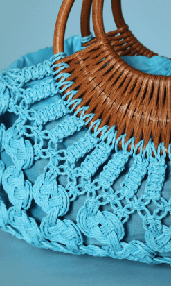 Alternative view of Sac 1950 en osier et ficelle bleu turquoise
