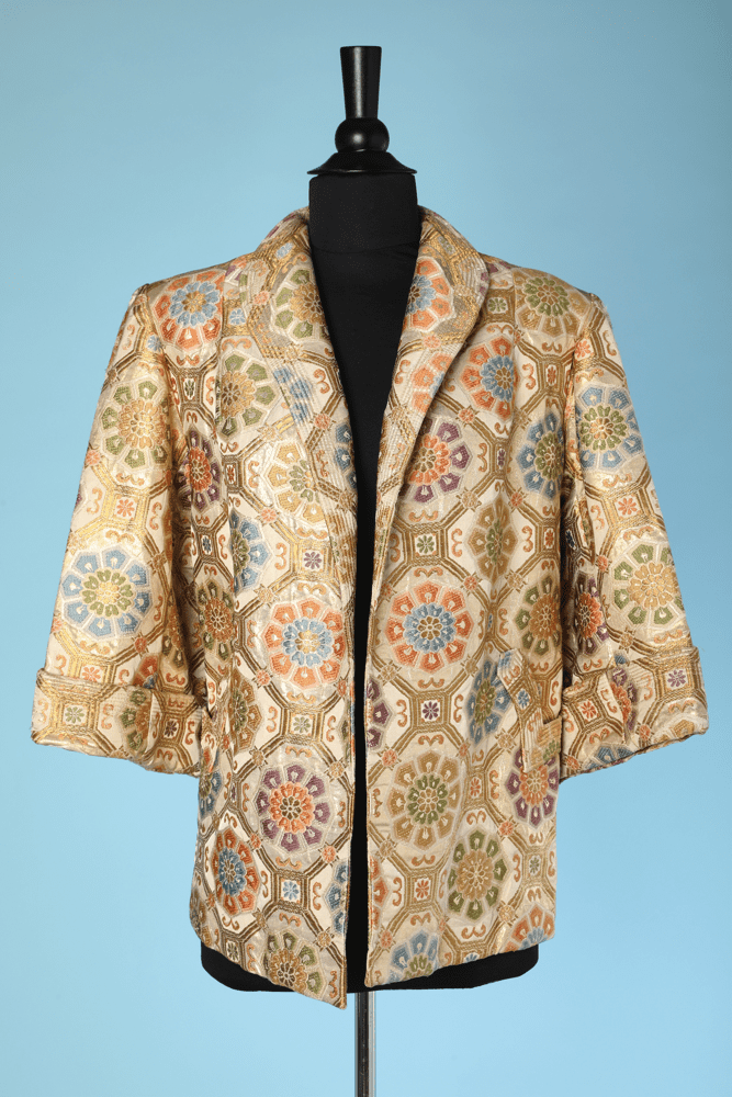 Veste en satin ivoire 1950 jacquard de motifs asiatiques