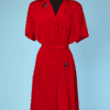 Robe 1940 en crêpe rouge manches courtes