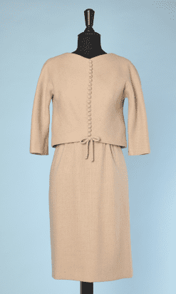 Tailleur robe et boléro 1960 en lainage beige rosé