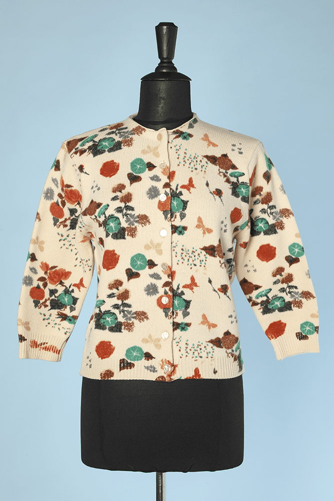 Gilet 1950 en lainage écru imprimé de roses et feuillages